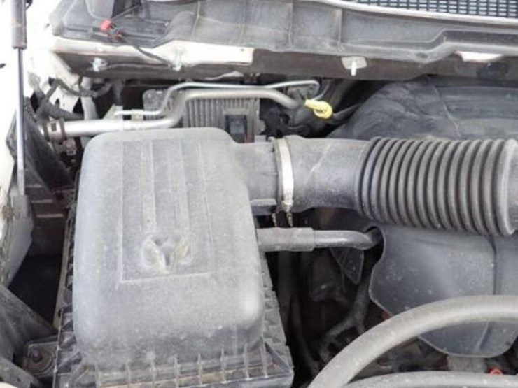 2013-dodge-ram-1500-image-42