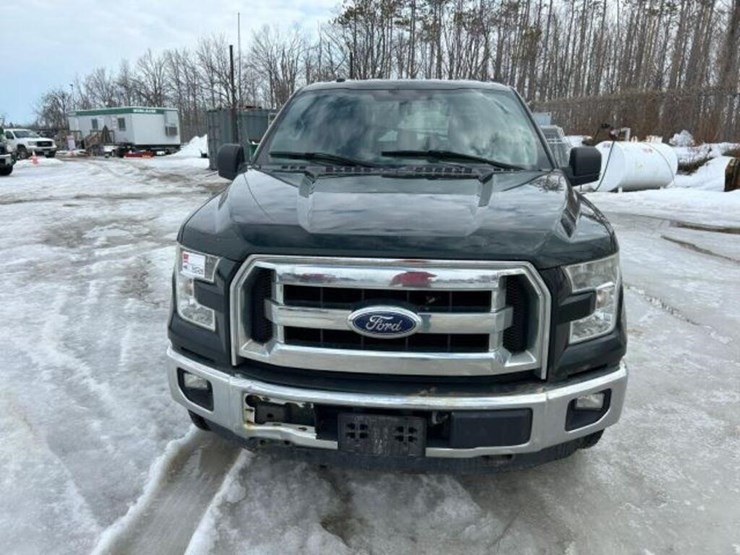 2016-ford-f150-xlt-image-2