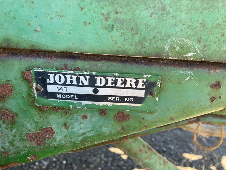 john-deere-14t-image-8