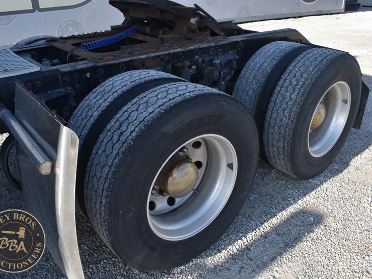 2012-kenworth-t660-image-27