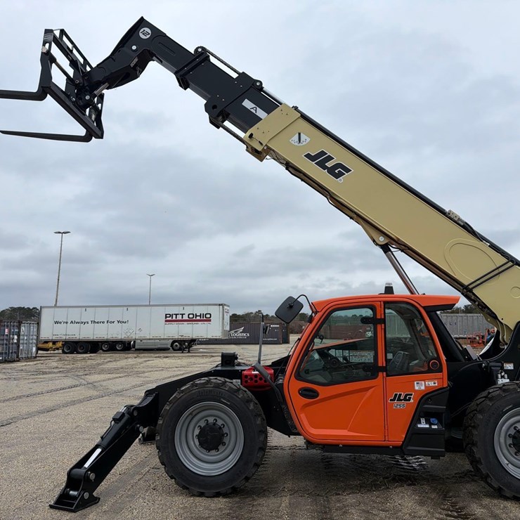 JLG 1255