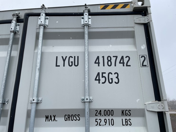 #2025-•-40'-high-cube-shipping-container-image-9