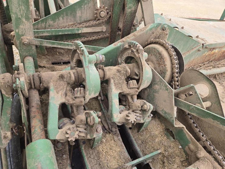 john-deere-24t-image-5