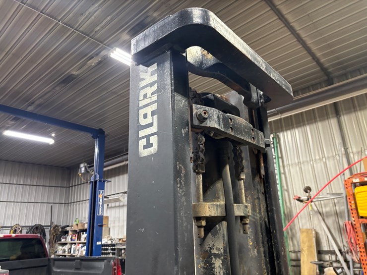 #2306-•-clark-c500-forklift-image-45