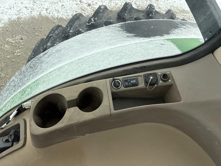 2011-john-deere-8335r-image-64