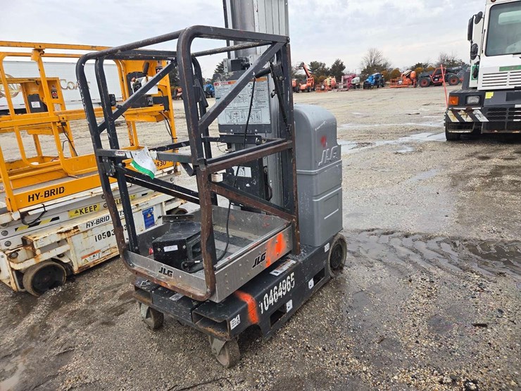 2016-jlg-20mvl-image-1
