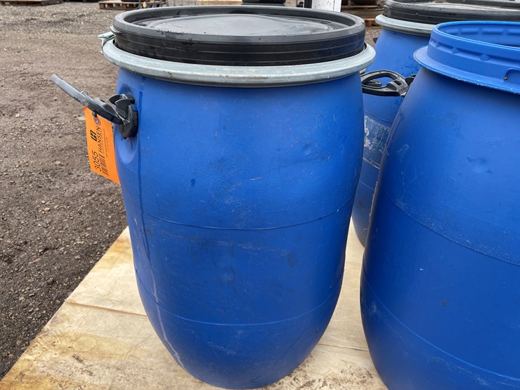 #3055-•-(3)-poly-barrels-image-5