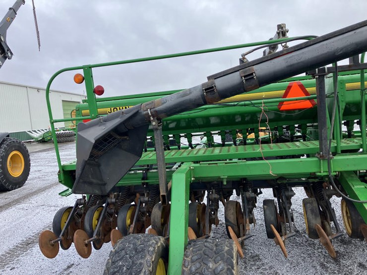 john-deere-750-image-13