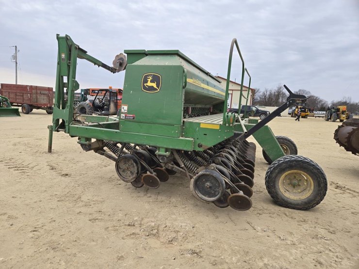 john-deere-1590-image-3