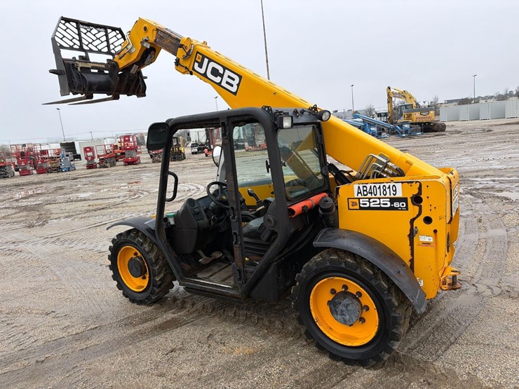 2016-jcb-525-60-image-7
