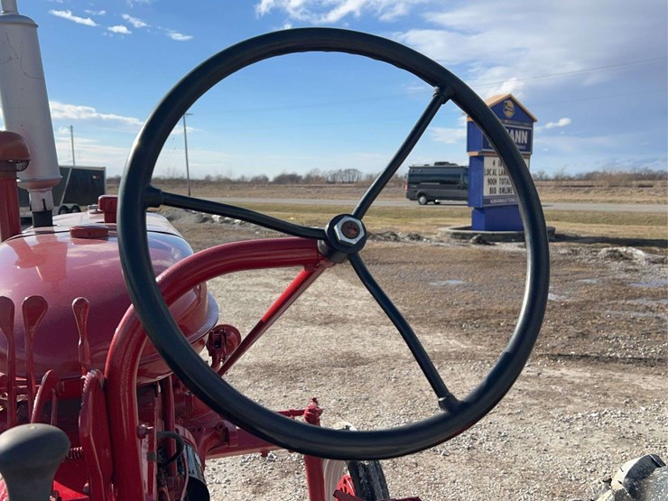 farmall-130-image-41