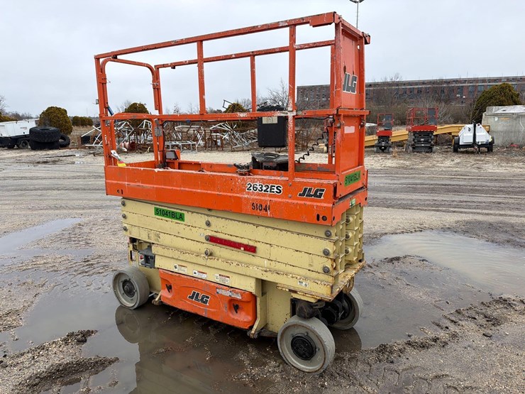 2017-jlg-2632es-image-2