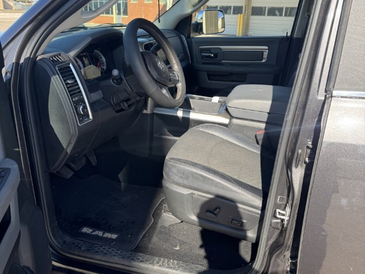 2018-dodge-2500-image-5