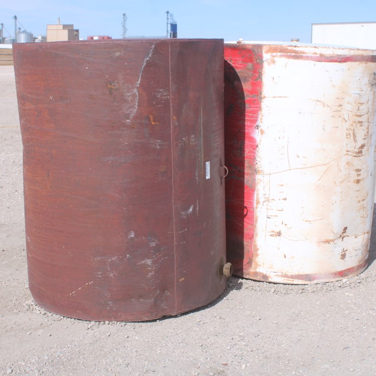 #3013 • 2 Steel Tanks