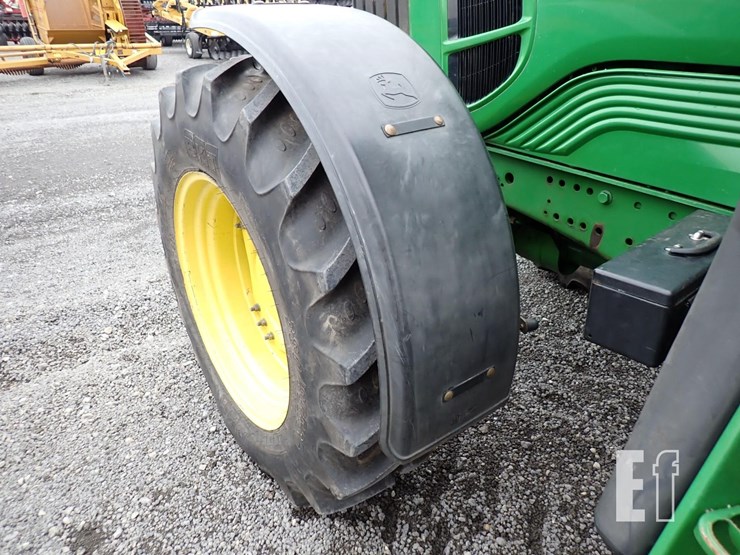john-deere-7130-premium-image-15