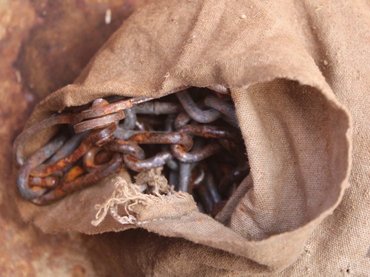 #3003-•-pallet-of-assorted-steel-tubs-and-chains-image-8