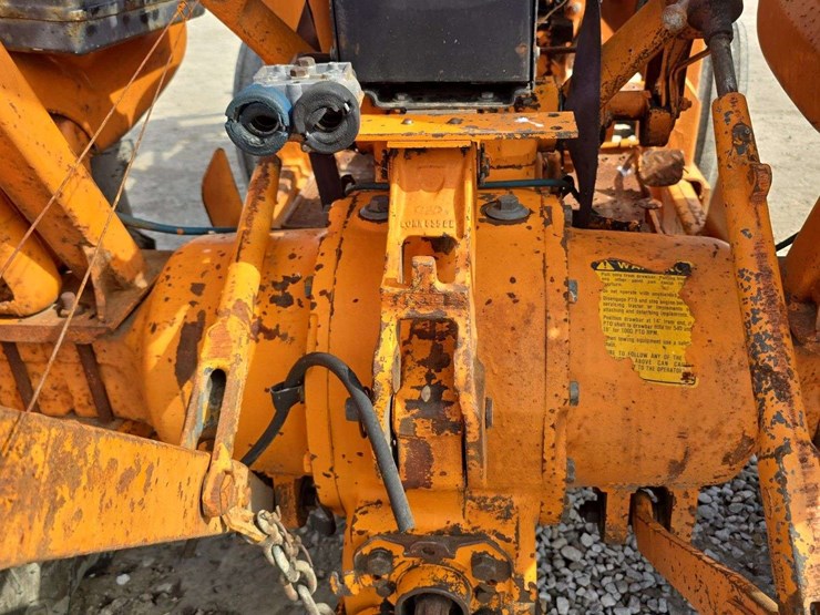 1982-ford-540-image-19