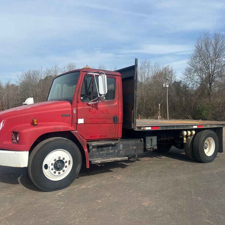 2000 FREIGHTLINER FL70