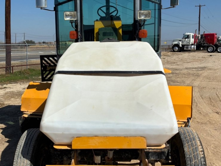 lay-mor-sweepmaster-400-image-2