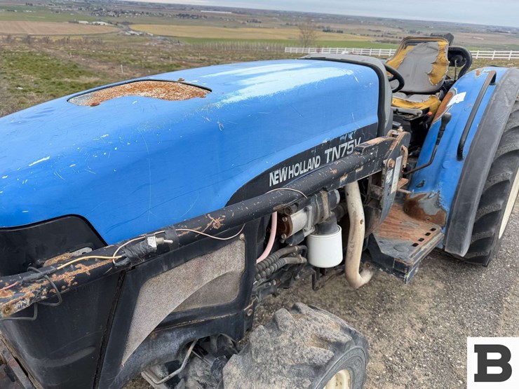 2002-new-holland-tn75v-image-12