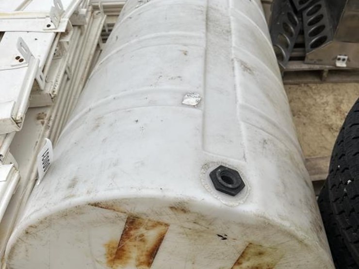 #31-•-200-gallon-round-poly-tank-image-2