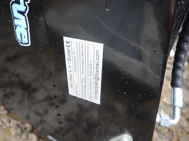 future-skid-steer-4-in-1-bucket-image-5