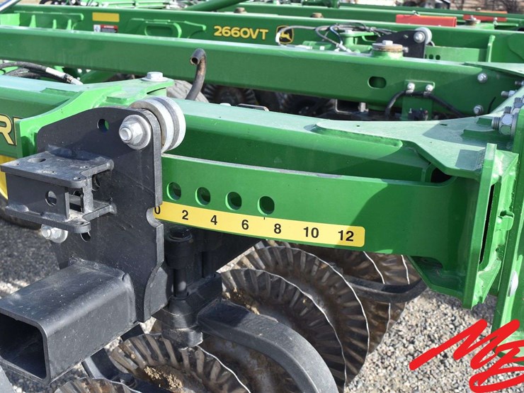 2019-john-deere-2660vt-image-52
