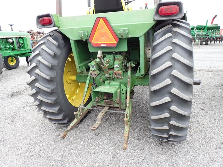 john-deere-4030-image-8