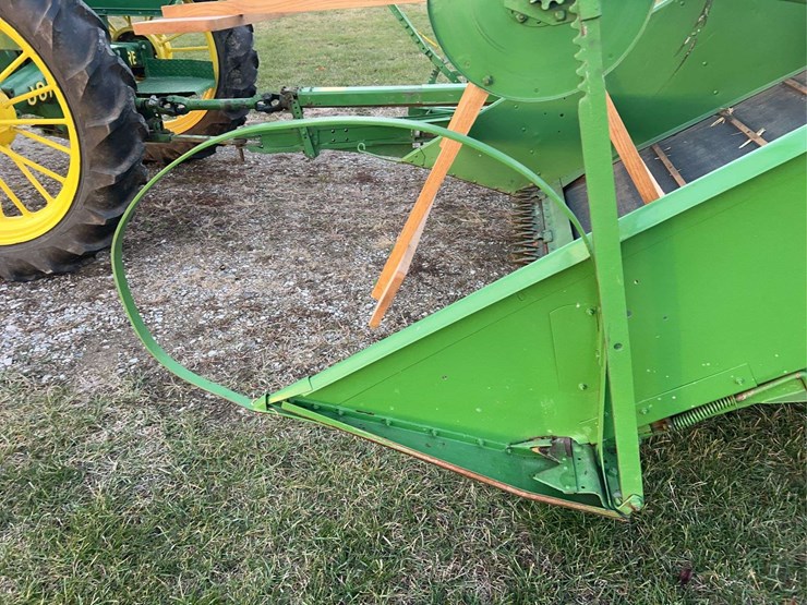 john-deere-no.-12a-pull-type-combine-image-61