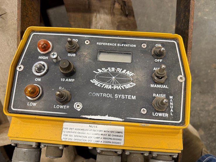 #37049-•-**-spectra-precision-twin-laser-plane-w/control-system-image-12