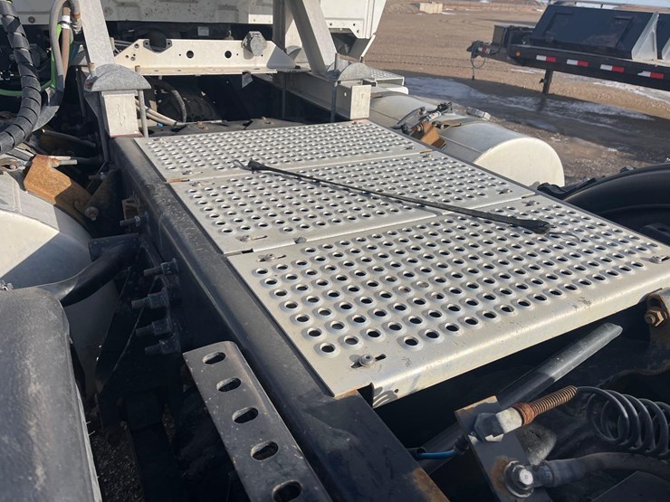 2015-international-prostar-image-34