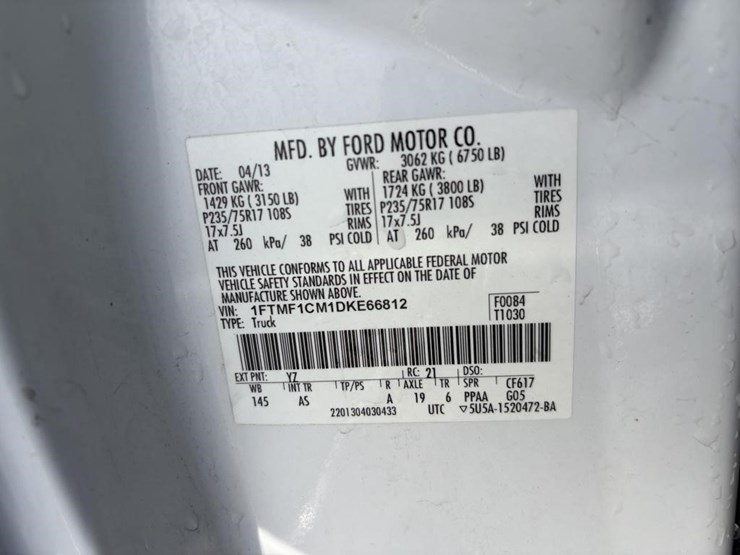 2013-ford-f150-xl-image-15