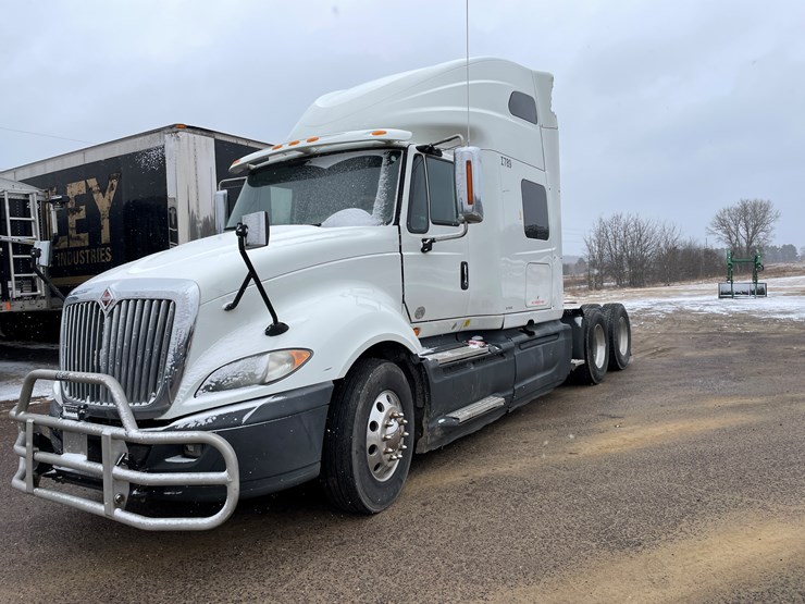 2016-international-prostar-image-1