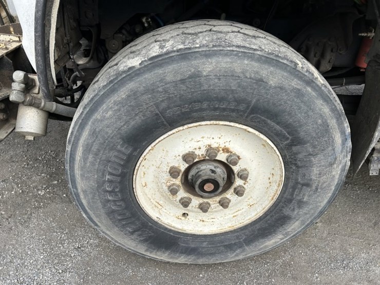 1994-ford-l8000-image-9