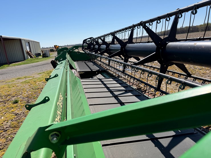 2013-john-deere-630d-image-44