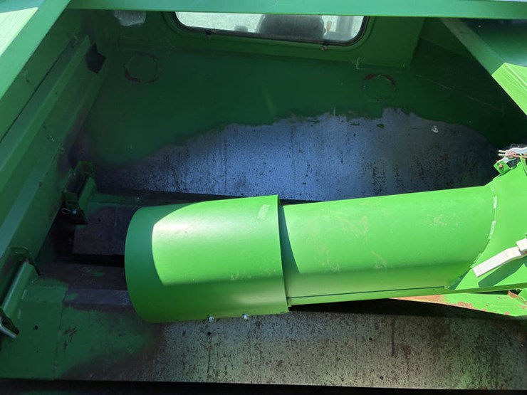 2005-john-deere-9660-sts-image-85