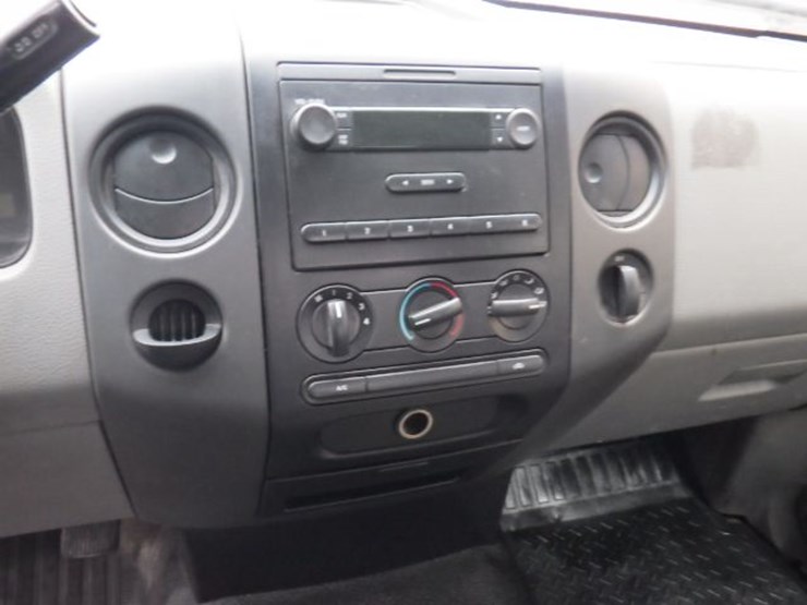 2006-ford-f150-xl-image-12