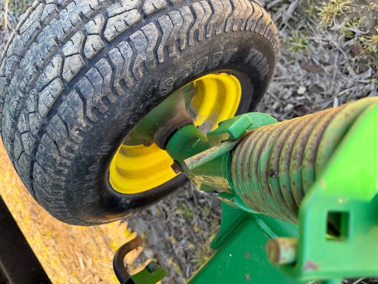 2013-john-deere-630d-image-9