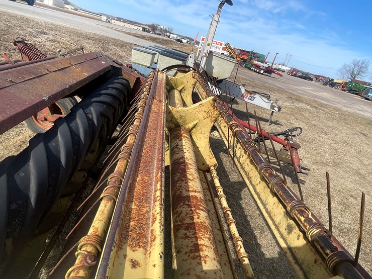 new-holland-488-image-12