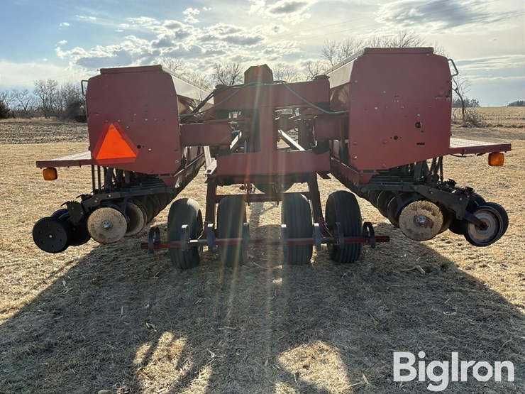 case-ih-5500mtdr-grain-drill-image-6