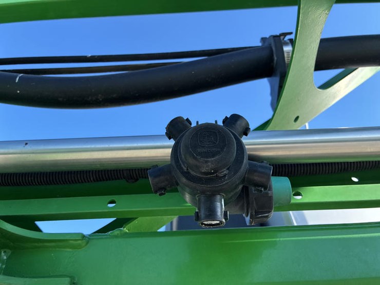 2022-john-deere-410r-image-30