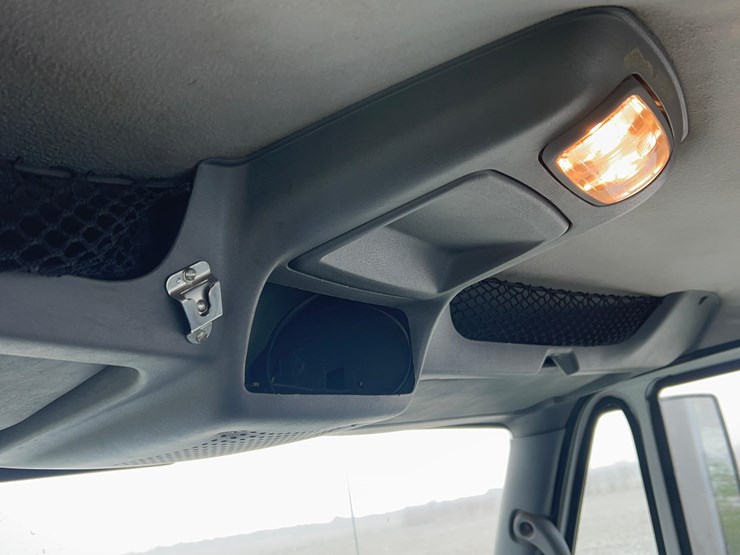 2005-international-8600-image-50