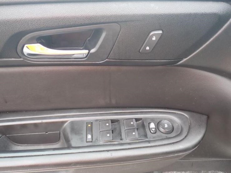 2015-chevrolet-traverse-image-13