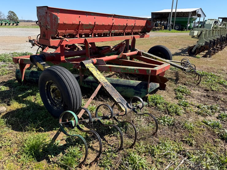 #42473-•-levee-squeeze-w/seeder-109-image-4