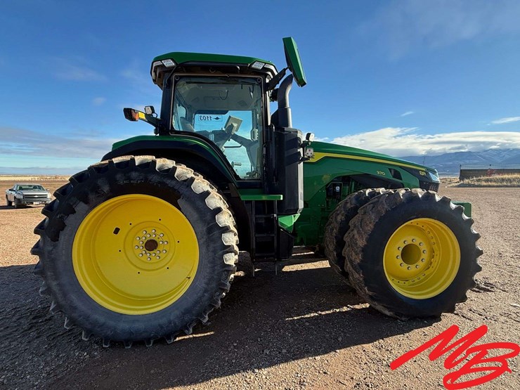2021-john-deere-8r-370-image-4