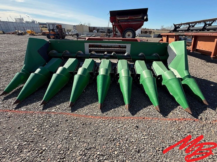 john-deere-8-image-3