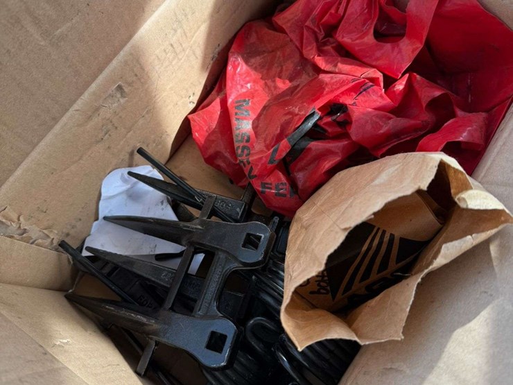 hesston-8450-image-35