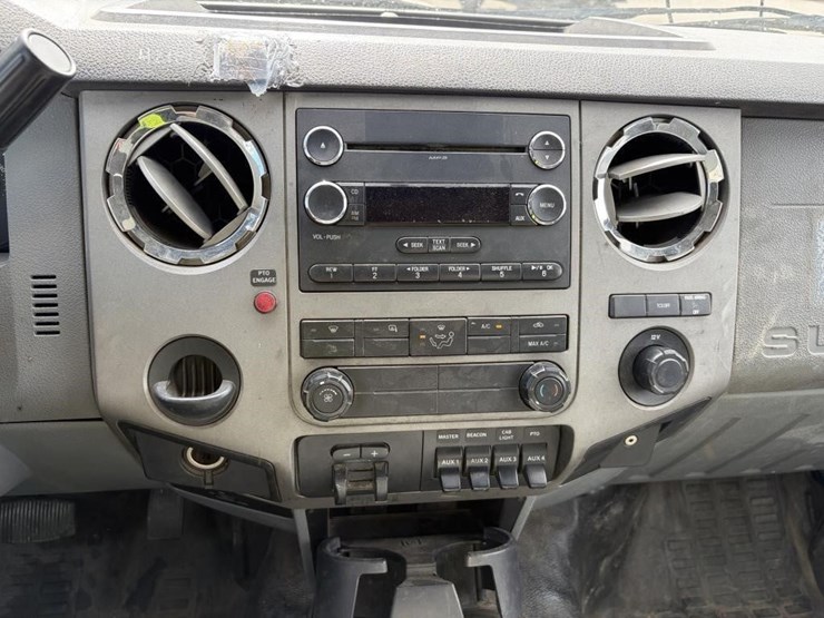 2012-ford-f550-image-14