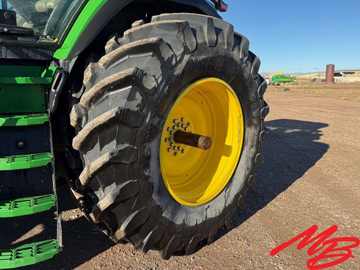 2020-john-deere-8r-250-image-18