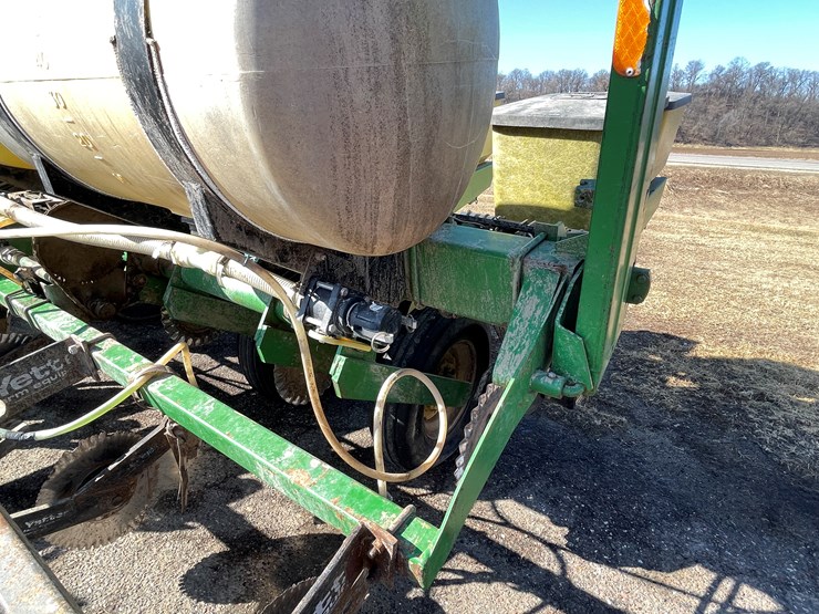 john-deere-7000-image-16